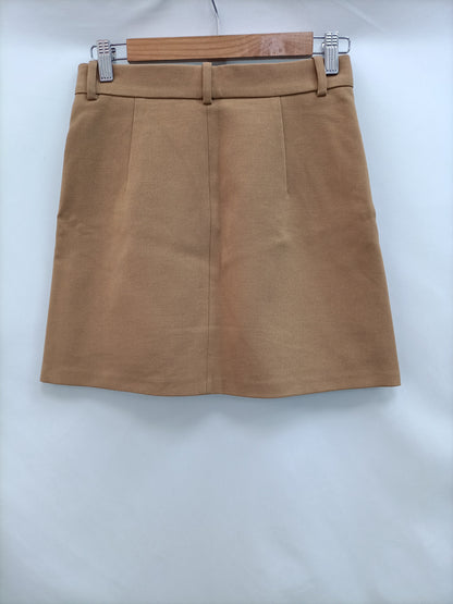 ZARA.Falda corta camel arreglada T.s