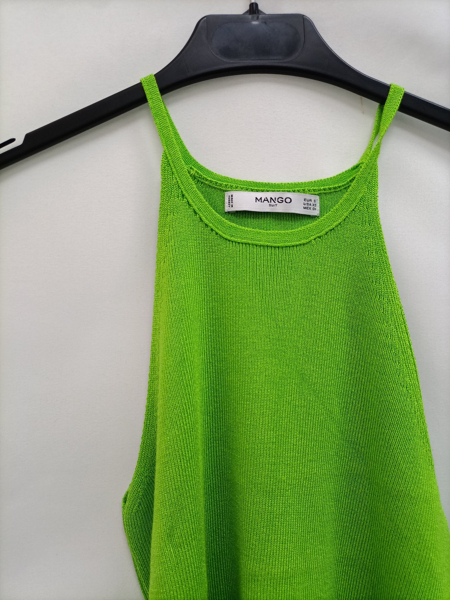 MANGO.Top verde punto halter T.s