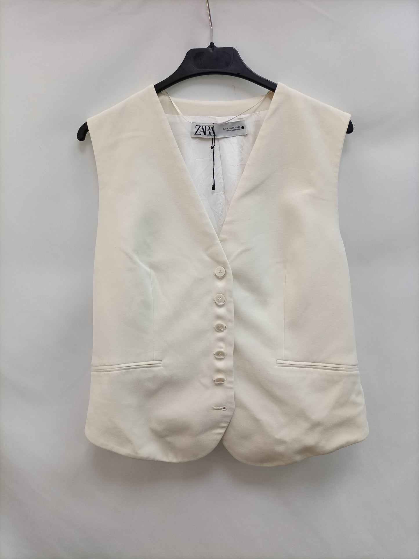 ZARA.Chaleco blanco roto T.m (TARA)