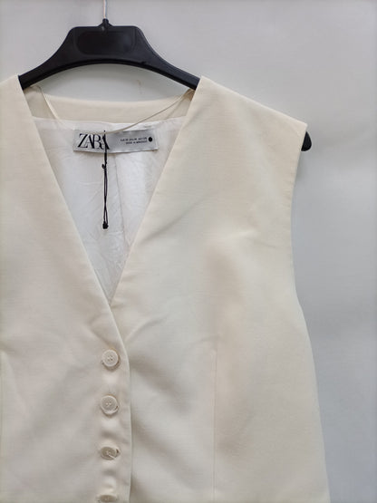 ZARA.Chaleco blanco roto T.m (TARA)