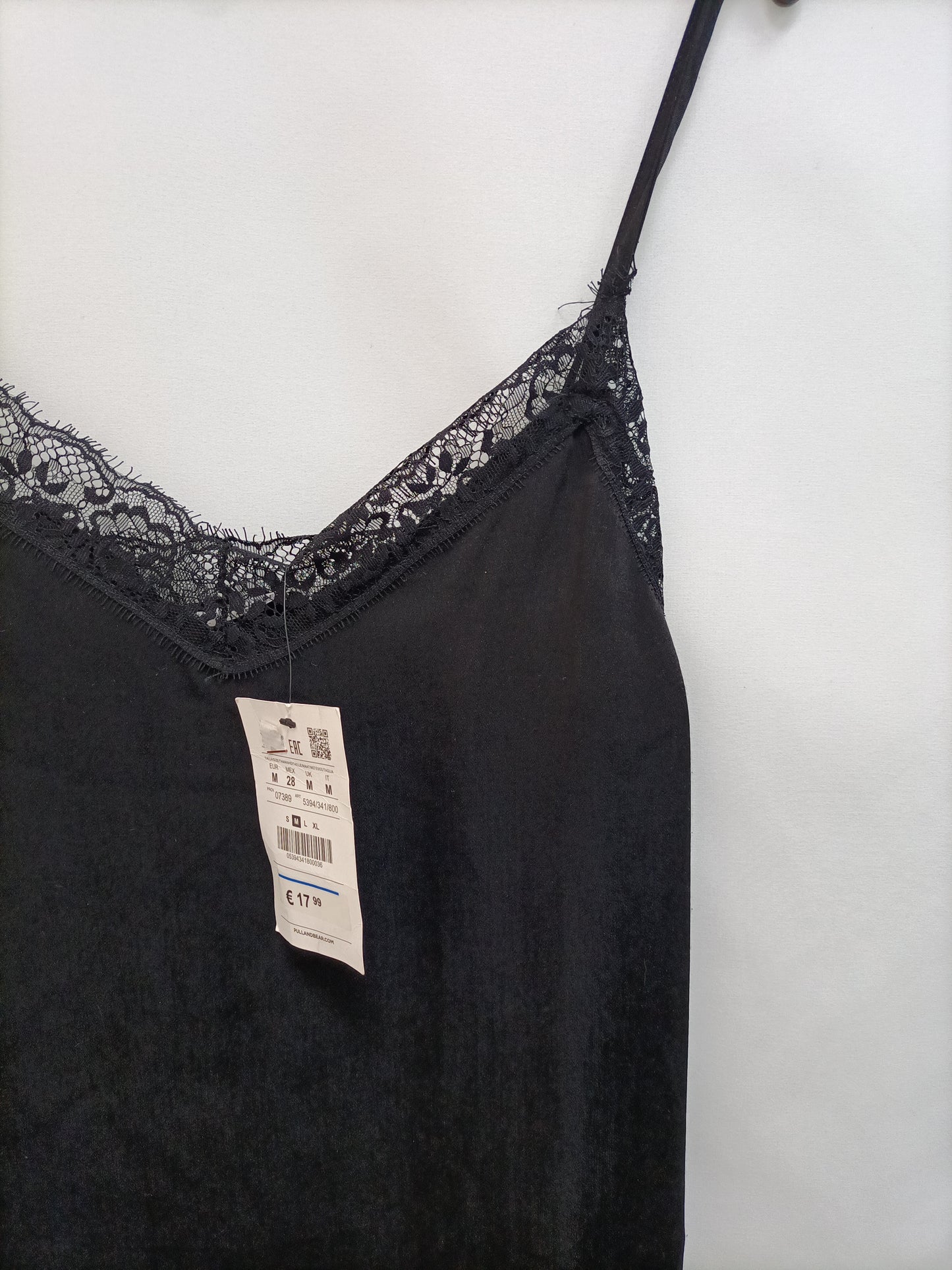 PULL&BEAR.Vestido midi negro lencero T.m
