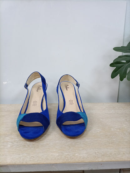MENBUR.Blue heels size 39