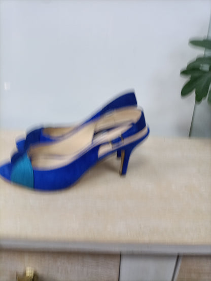 MENBUR.Blue heels size 39