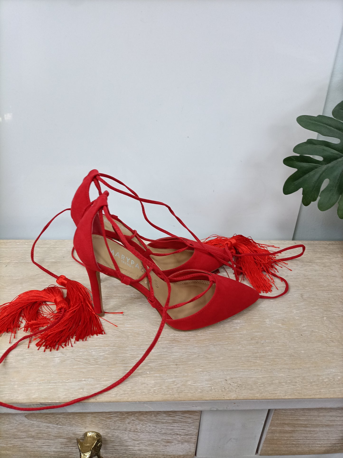 MARYPAZ.Tacones rojos cuerdas T.37
