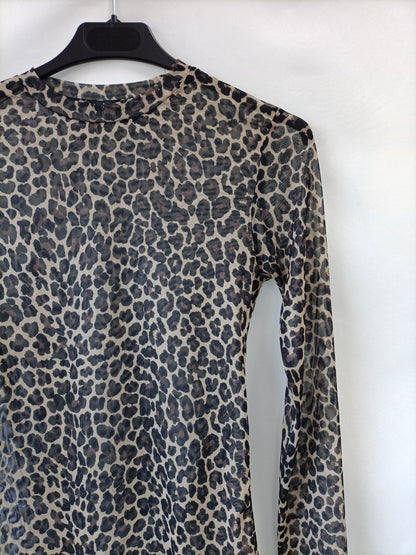 STRADIVARIUS. Top animal print T.s