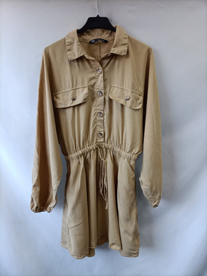 ZARA. Vestido beige sahariano T.s