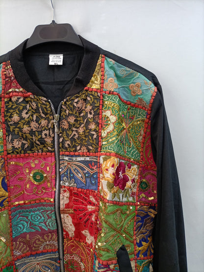 A ONE. Bomber bordada T.m/l