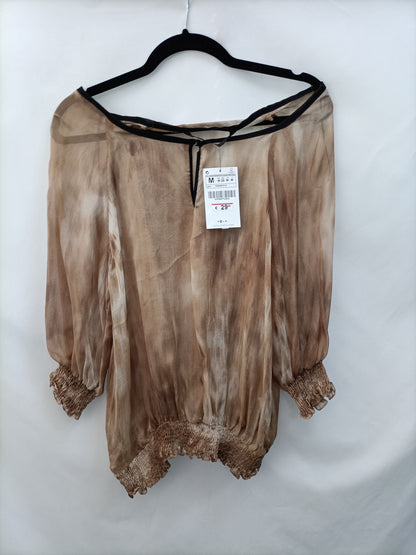 ZARA. Printed blouse with Tm collar