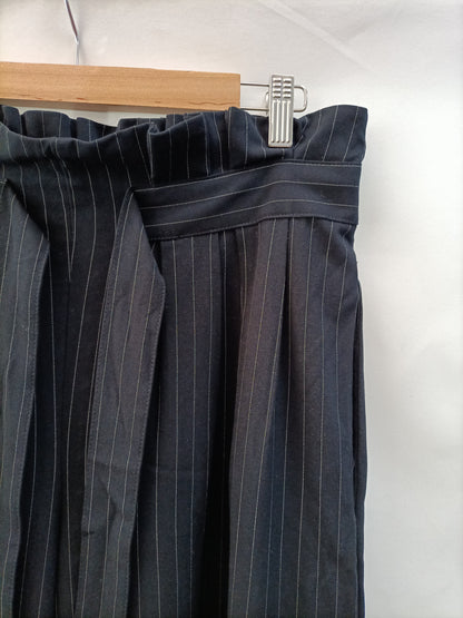 PROMOD. Pantalón rayas T.40