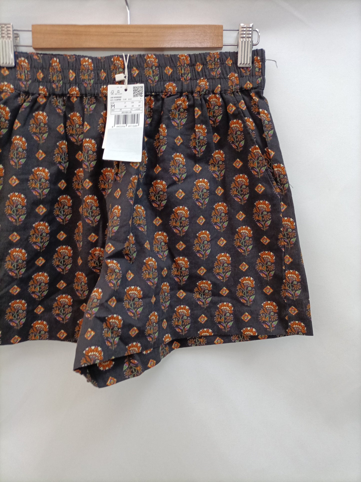 MANGO. Short marrón flores T.m