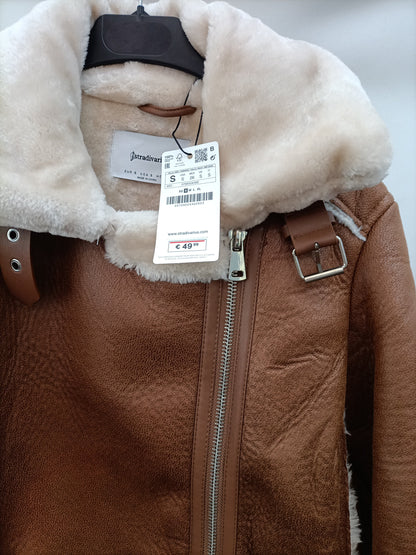 STRADIVARIUS. Biker polipiel y borrego T.s