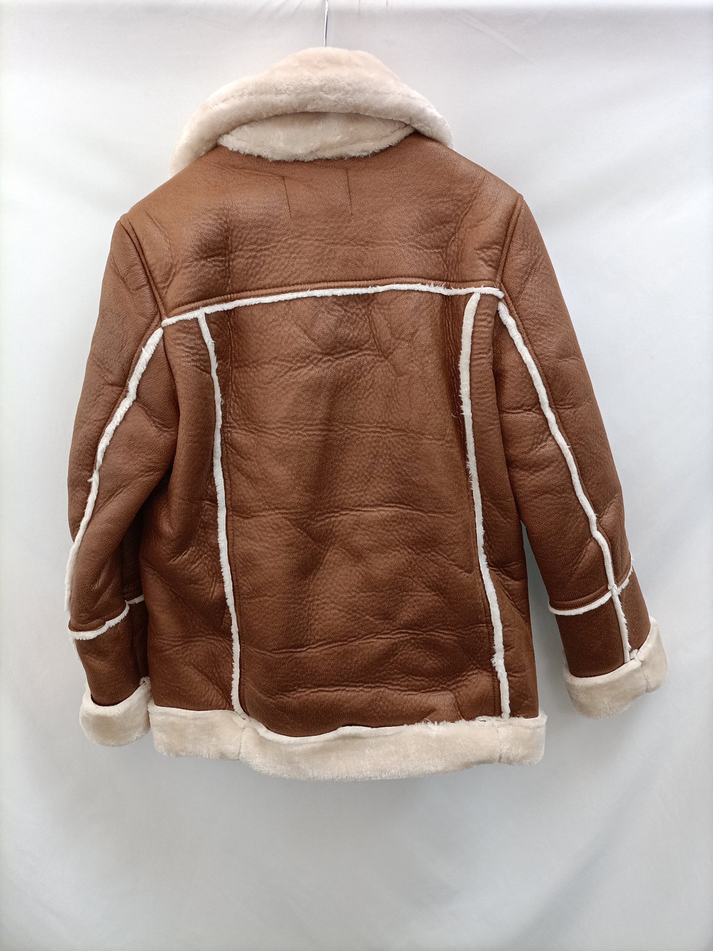 STRADIVARIUS. Biker polipiel y borrego T.s