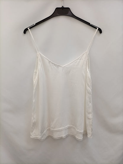 STRADIVARIUS. Top lencero blanco T.s