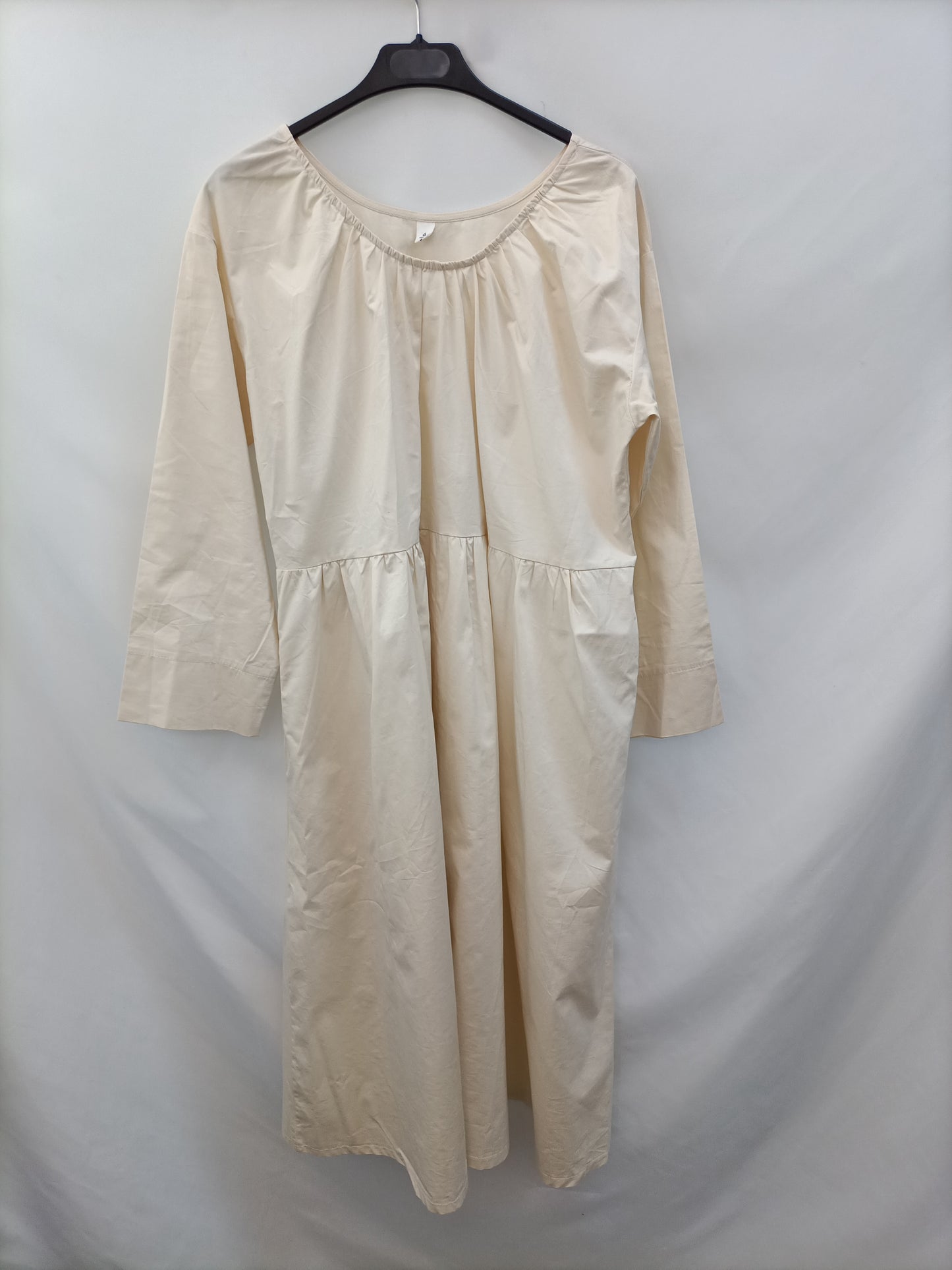 OTRAS.Vestido midi beige oversized TU