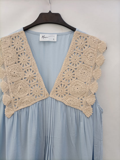 MUSE.Vestido midi azul croché T.L (TARA)