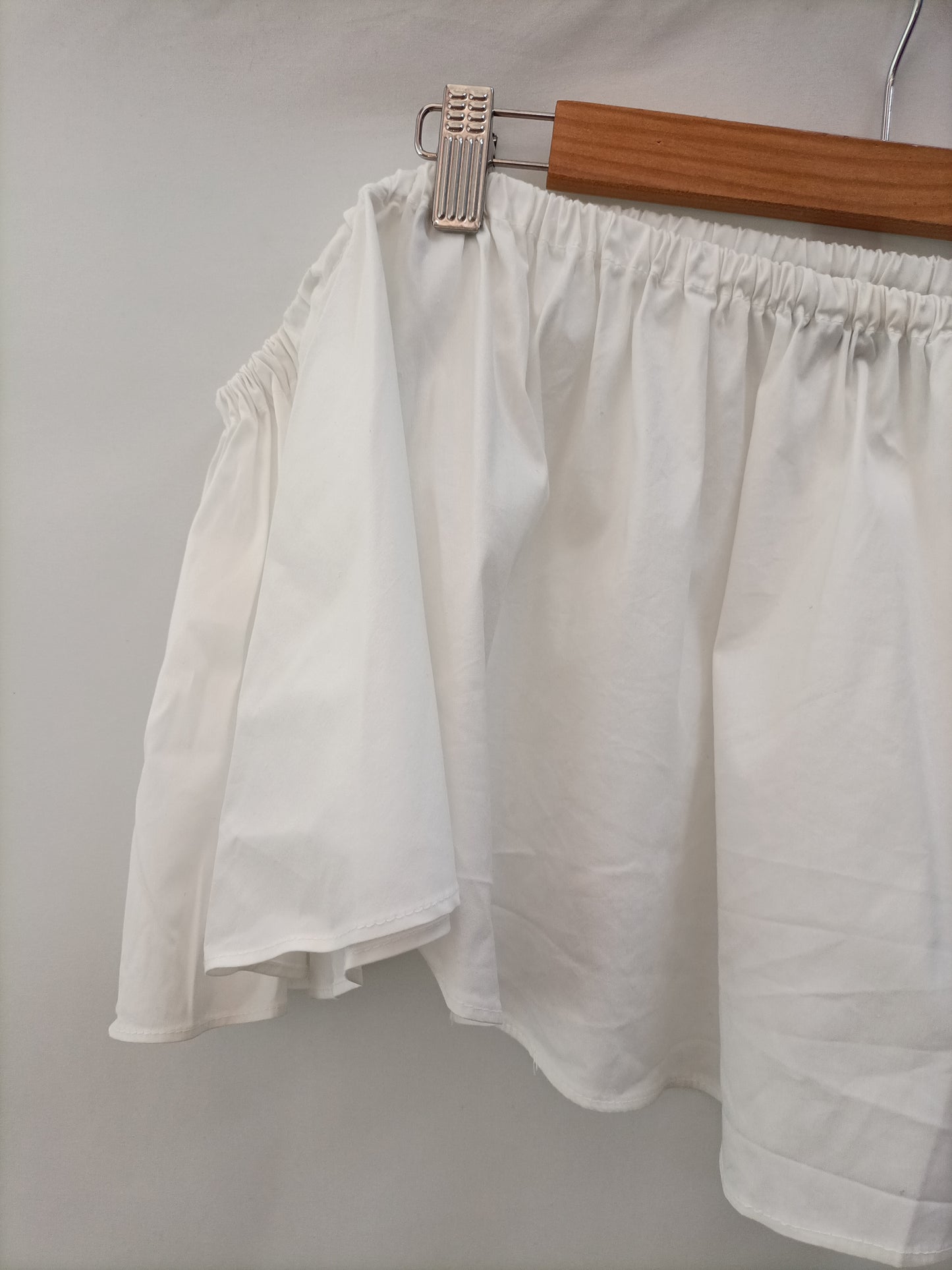 ZARA.Croptop blanco T.s