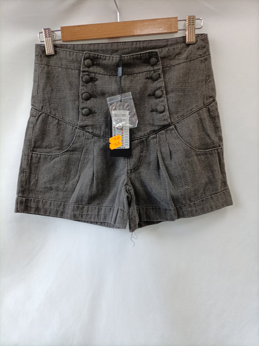 ONLY.Shorts buttons T.34