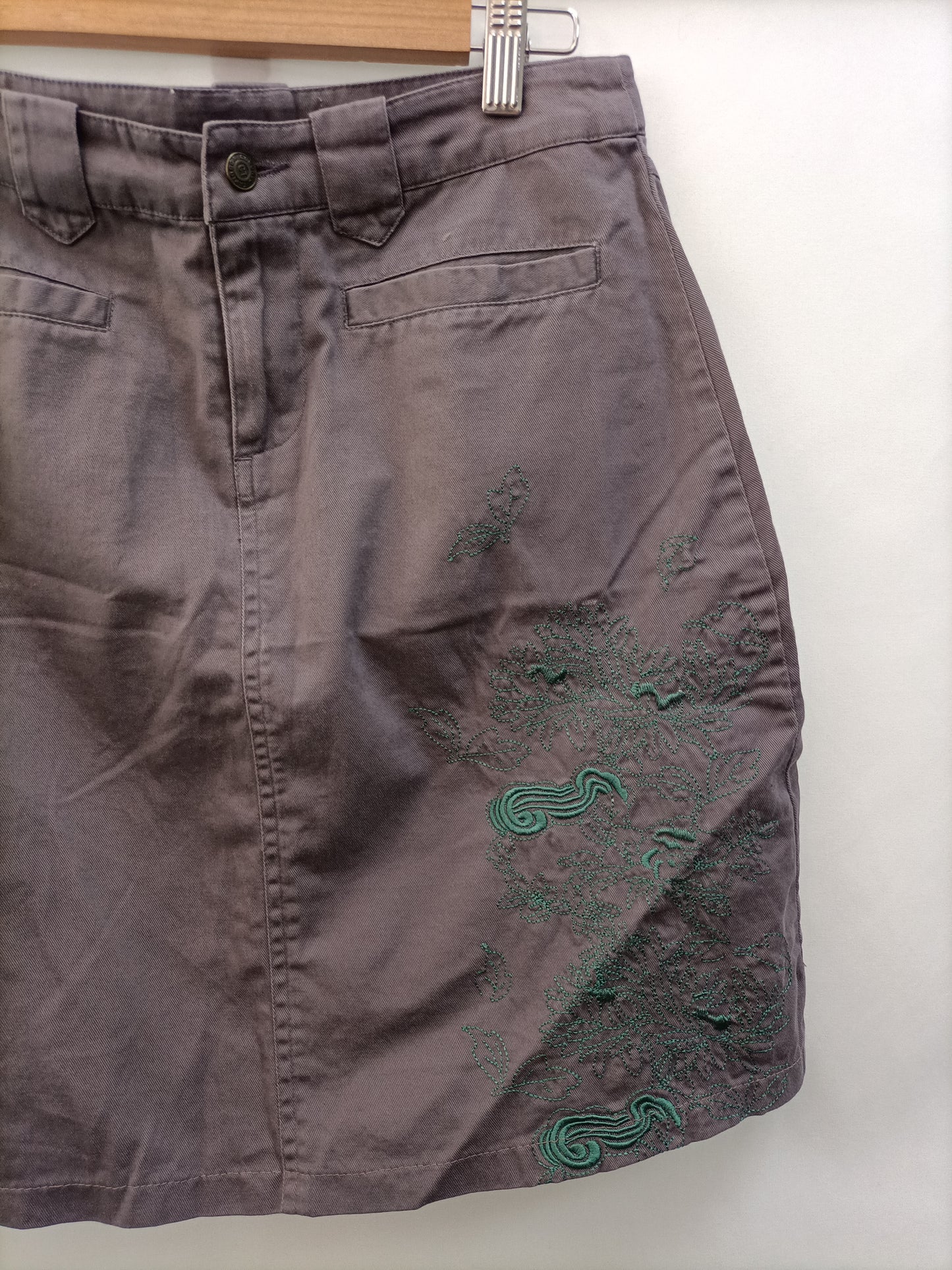 OTRAS.Falda gris bordada T.38