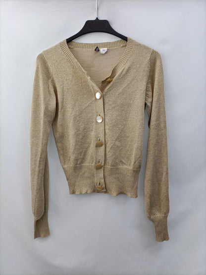 H&M. Rebeca dorada T.34