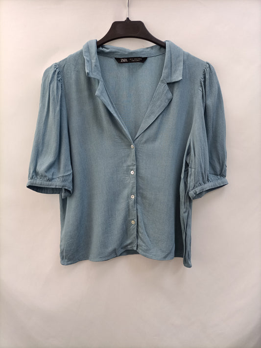 ZARA.Blusa azul manga corta T.s