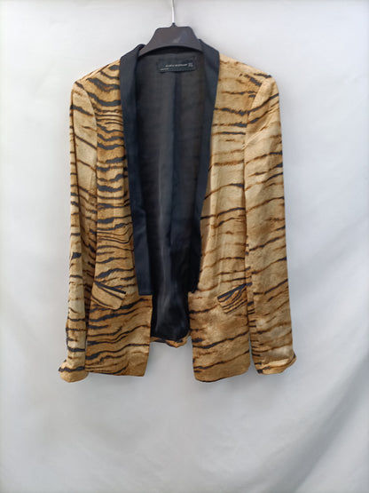 ZARA.Blazer animal print T.s