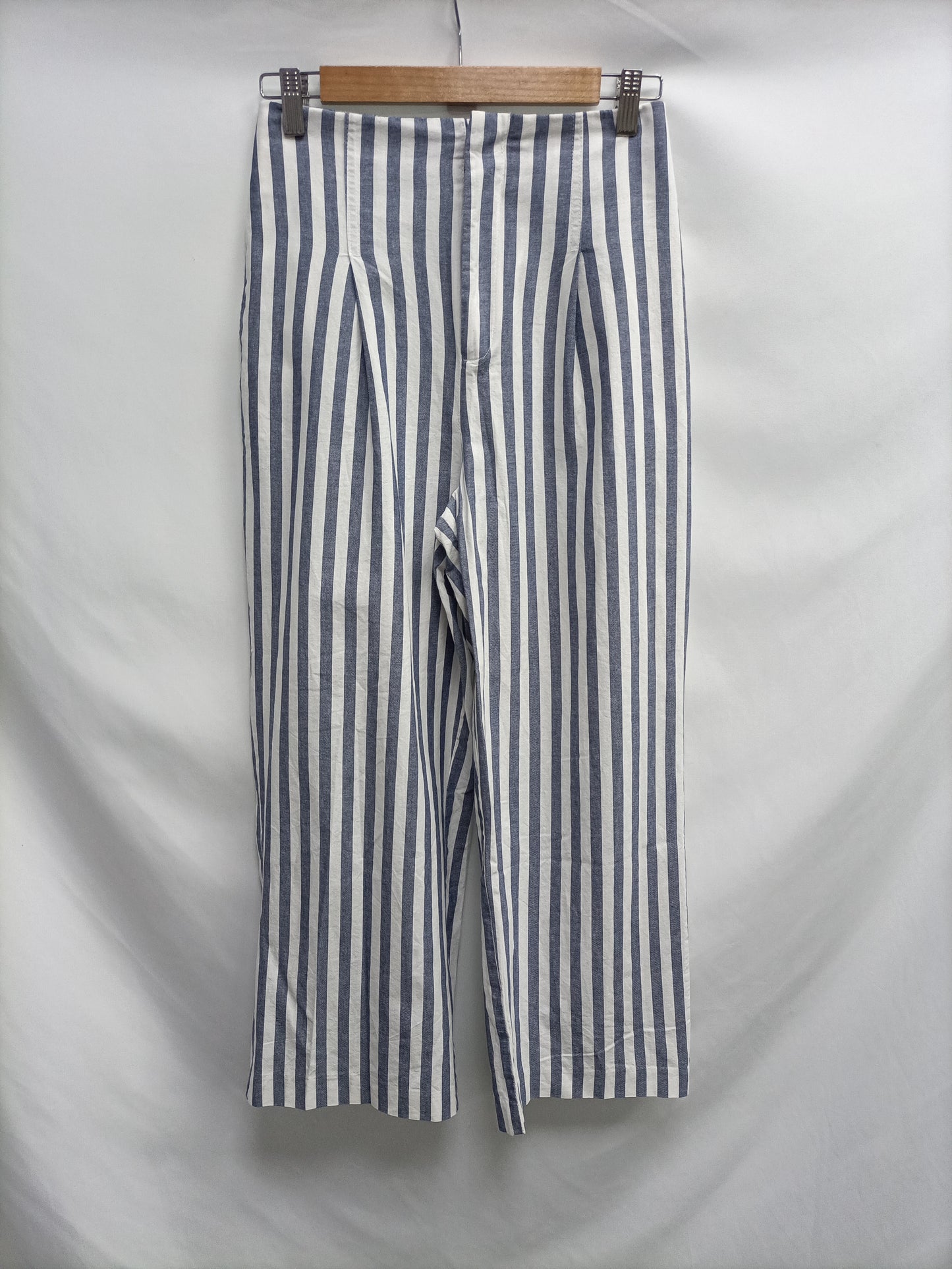 ZARA.Pantalones culotte rayas T.xs