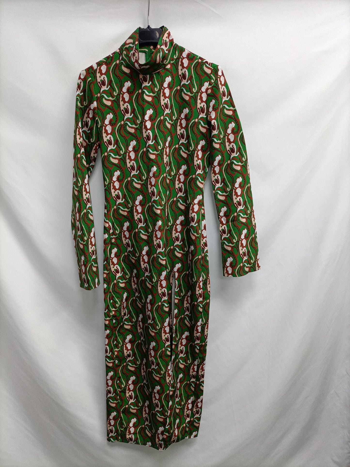 ZARA.Vestido largo recto estampado T.xs