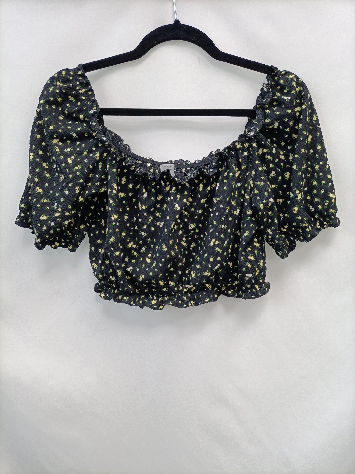 H&M.Croptop negro flores T.M
