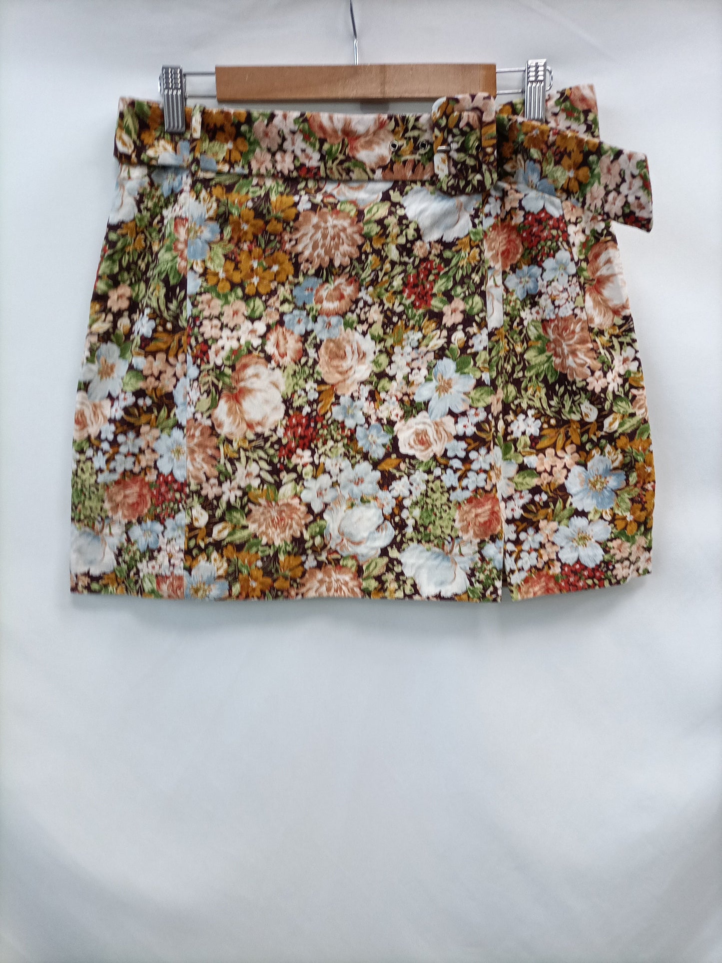 ZARA.Falda corta estampada T.L