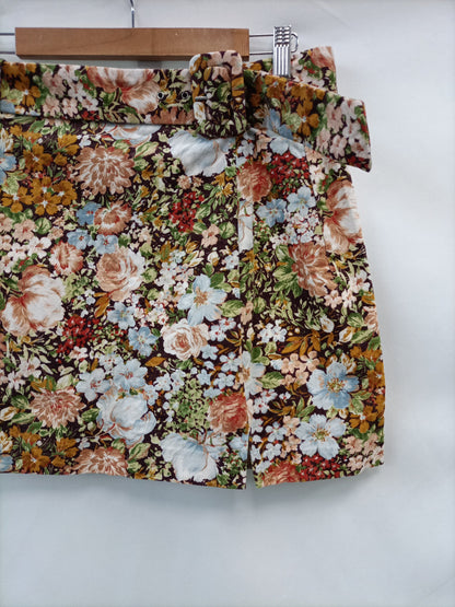 ZARA.Falda corta estampada T.L