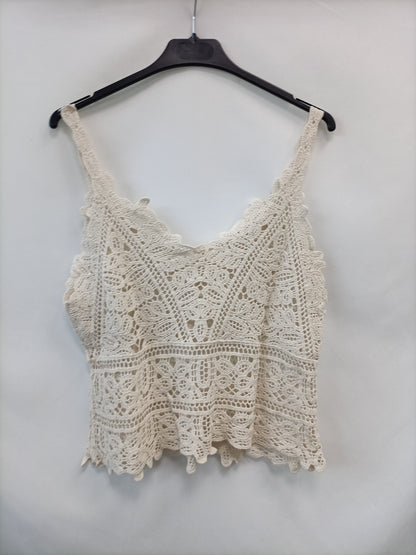 OTRAS.Top beige croché TU (S/M)