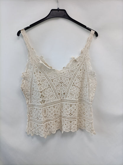 OTRAS.Top beige croché TU (S/M)