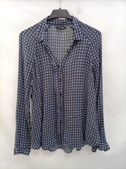 MASSIMO DUTTI. Blusa estampada T.s