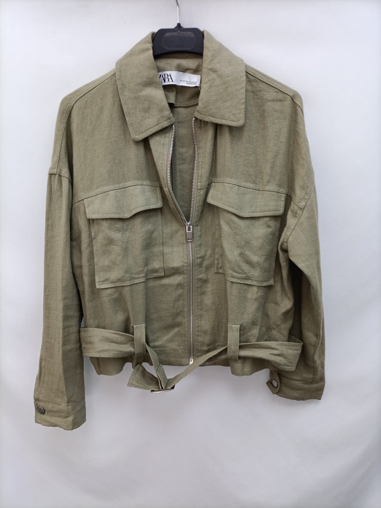 ZARA. Chaqueta verde de lino T.xs