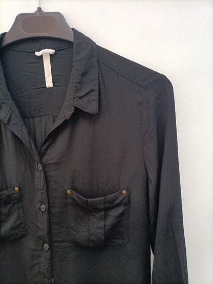 BERSHKA. Black TS shirt