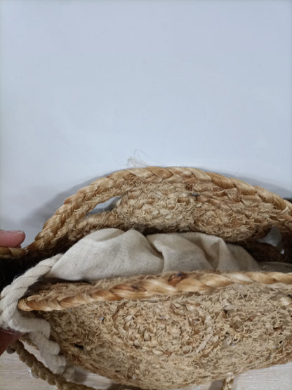 MANGO. Bolso rafia conchas