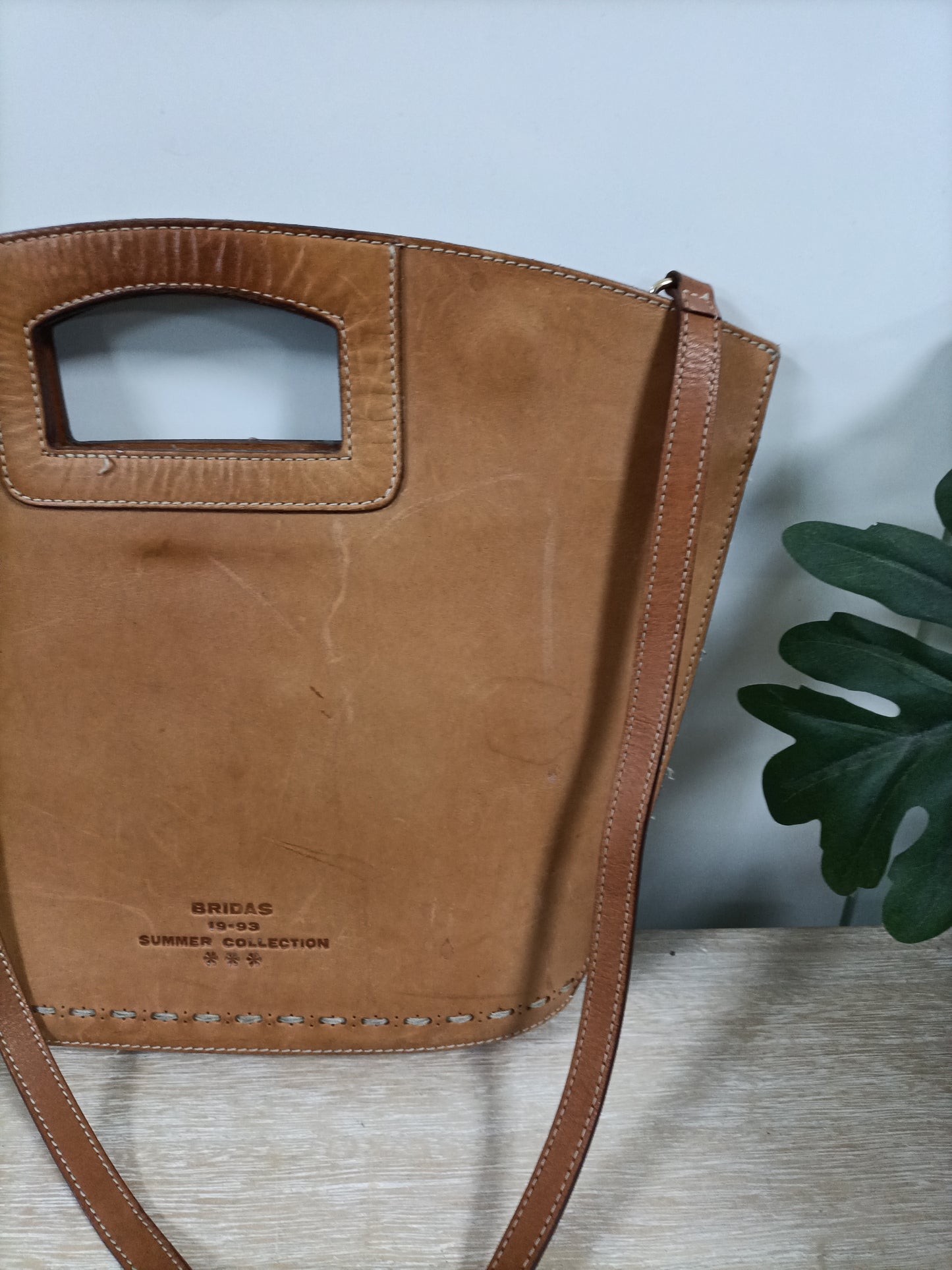 BRIDAS. Bolso piel Camel