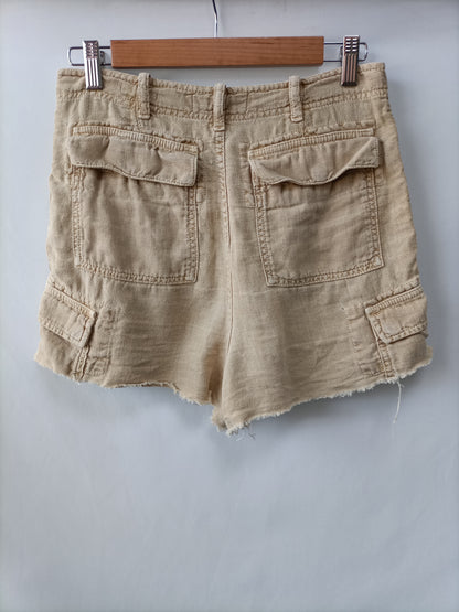 ZARA. Shorts lino beige T.36