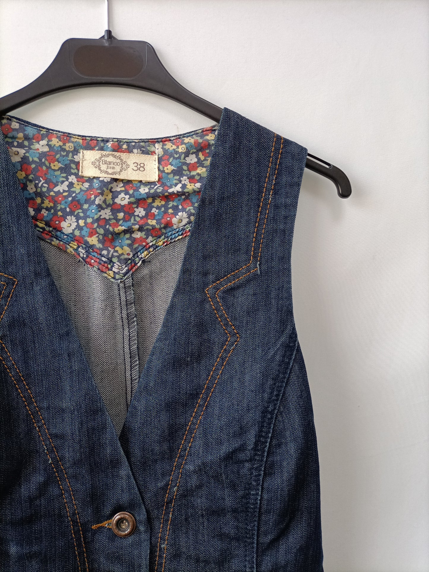 BLANCO. Chaleco denim T.38