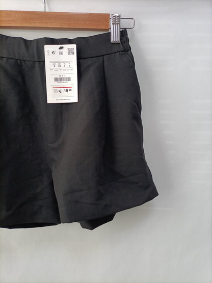 PULL&BEAR. Shorts negro Fluido T.s