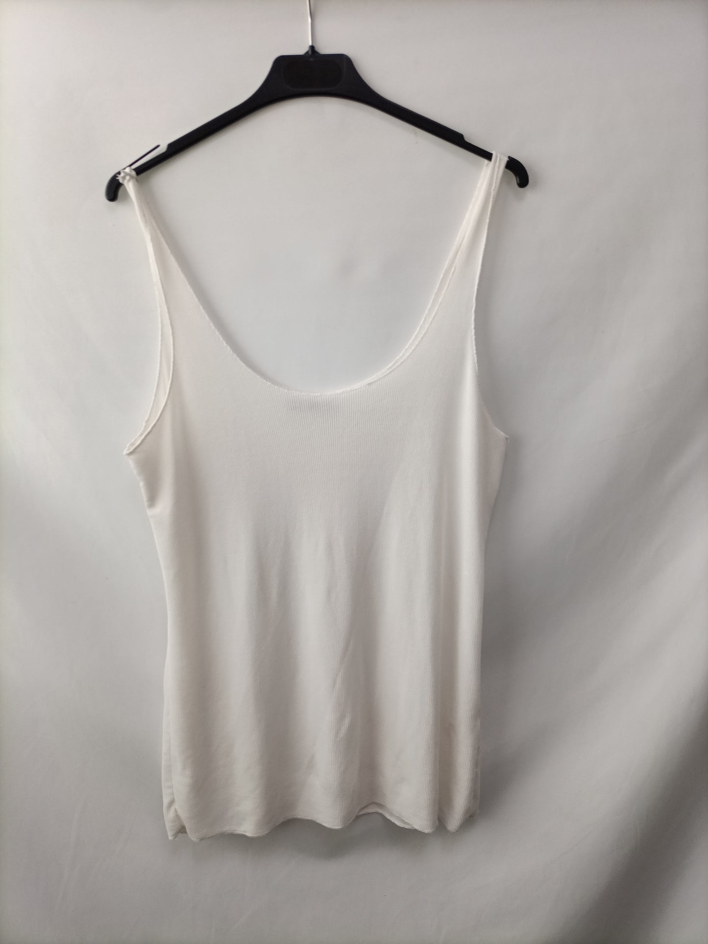 ZARA. Top canalé blanco T.m