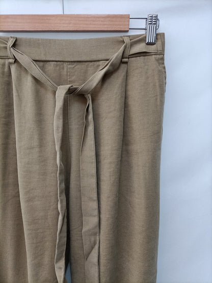 PULL&BEAR. Pantalón fluido lazada T.m