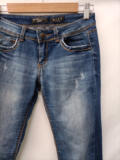 WHITE. Distressed jeans size 34