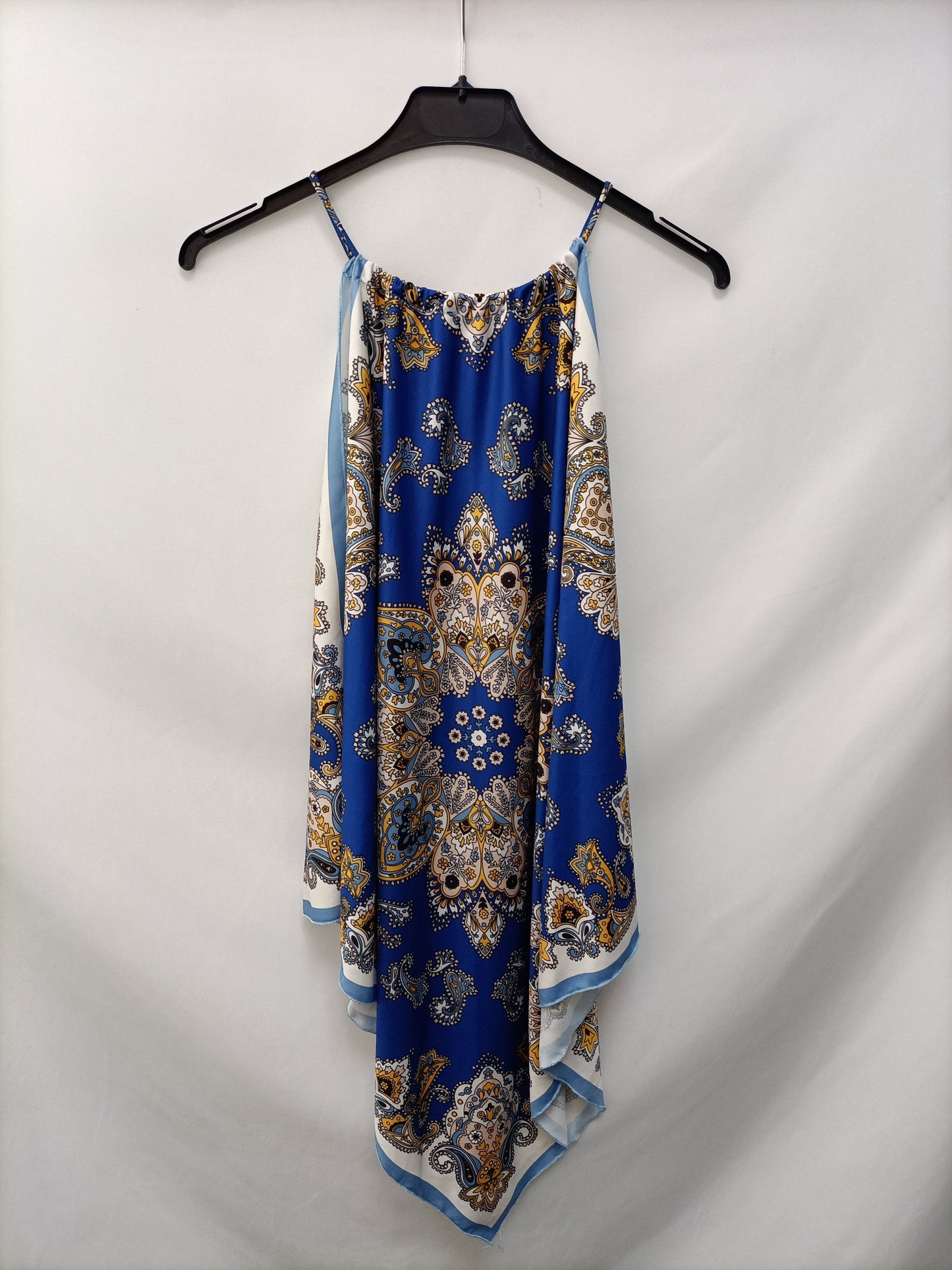 ZARA. Top  estilo pañuelo  T.xl