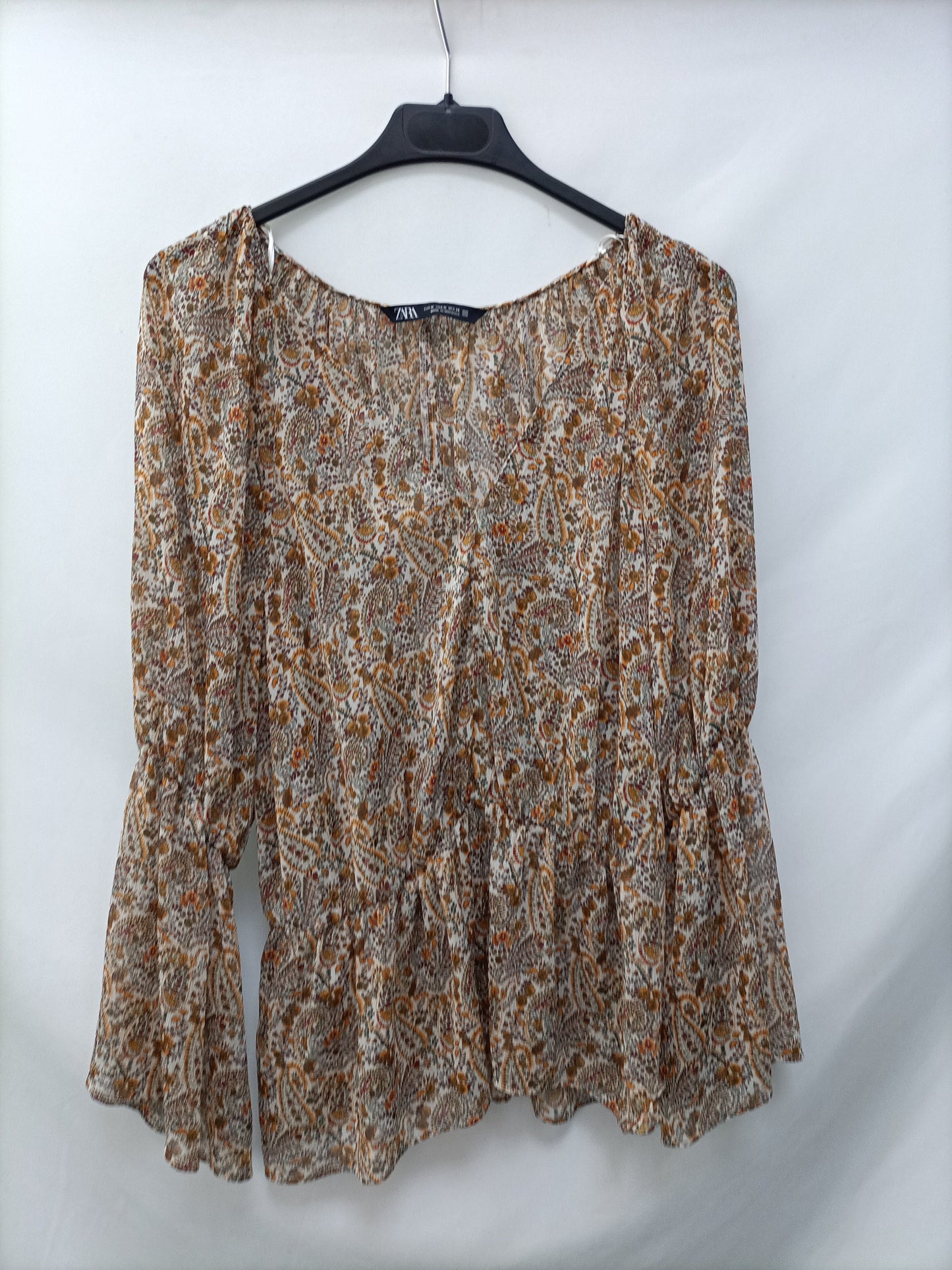 ZARA. Blusa flores tonos tierra T.m