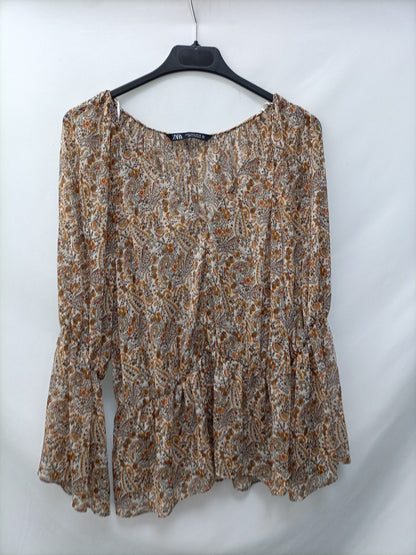 ZARA. Blusa flores tonos tierra T.m
