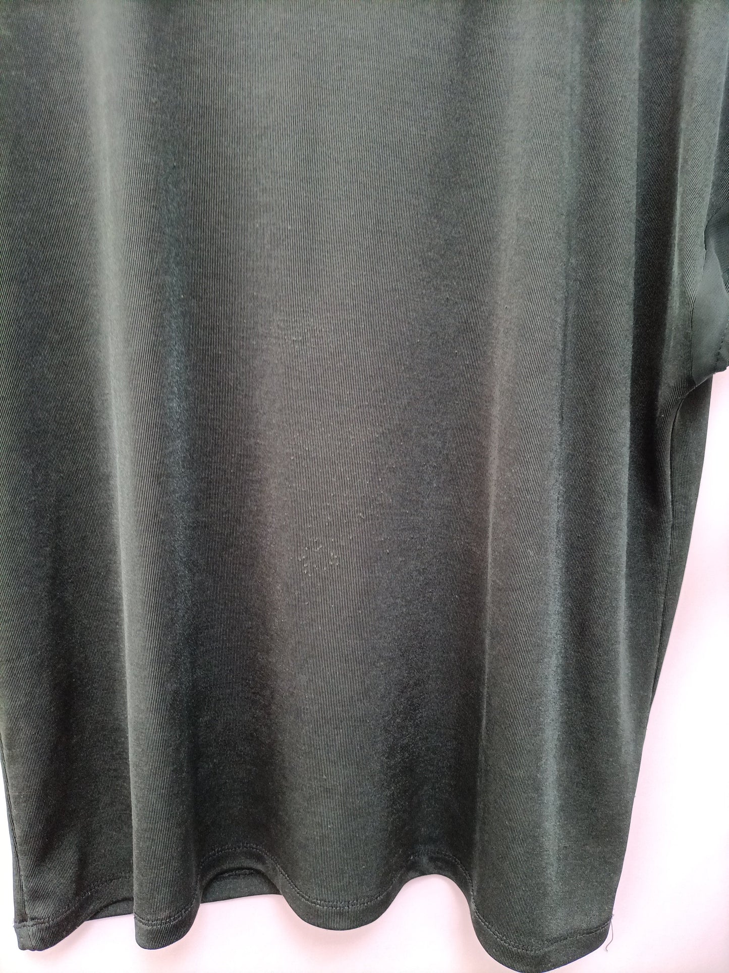 MANGO. Camiseta verde fluida T.s (tara)