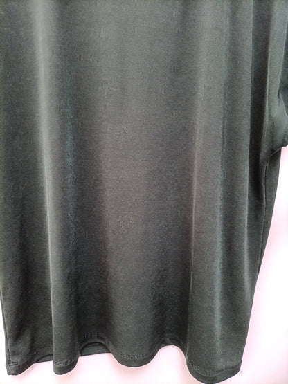 MANGO. Camiseta verde fluida T.s (tara)