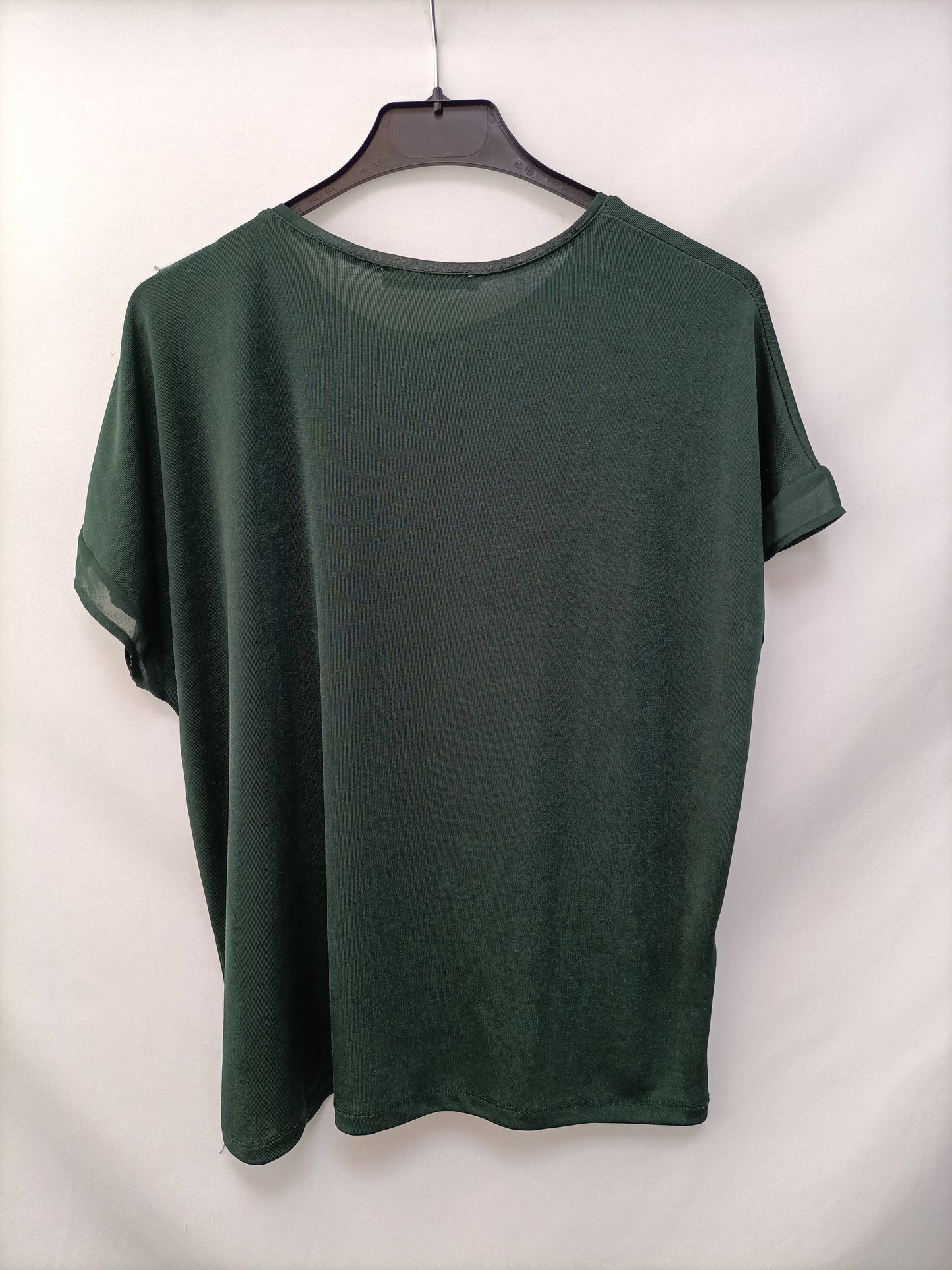 MANGO. Camiseta verde fluida T.s (tara)