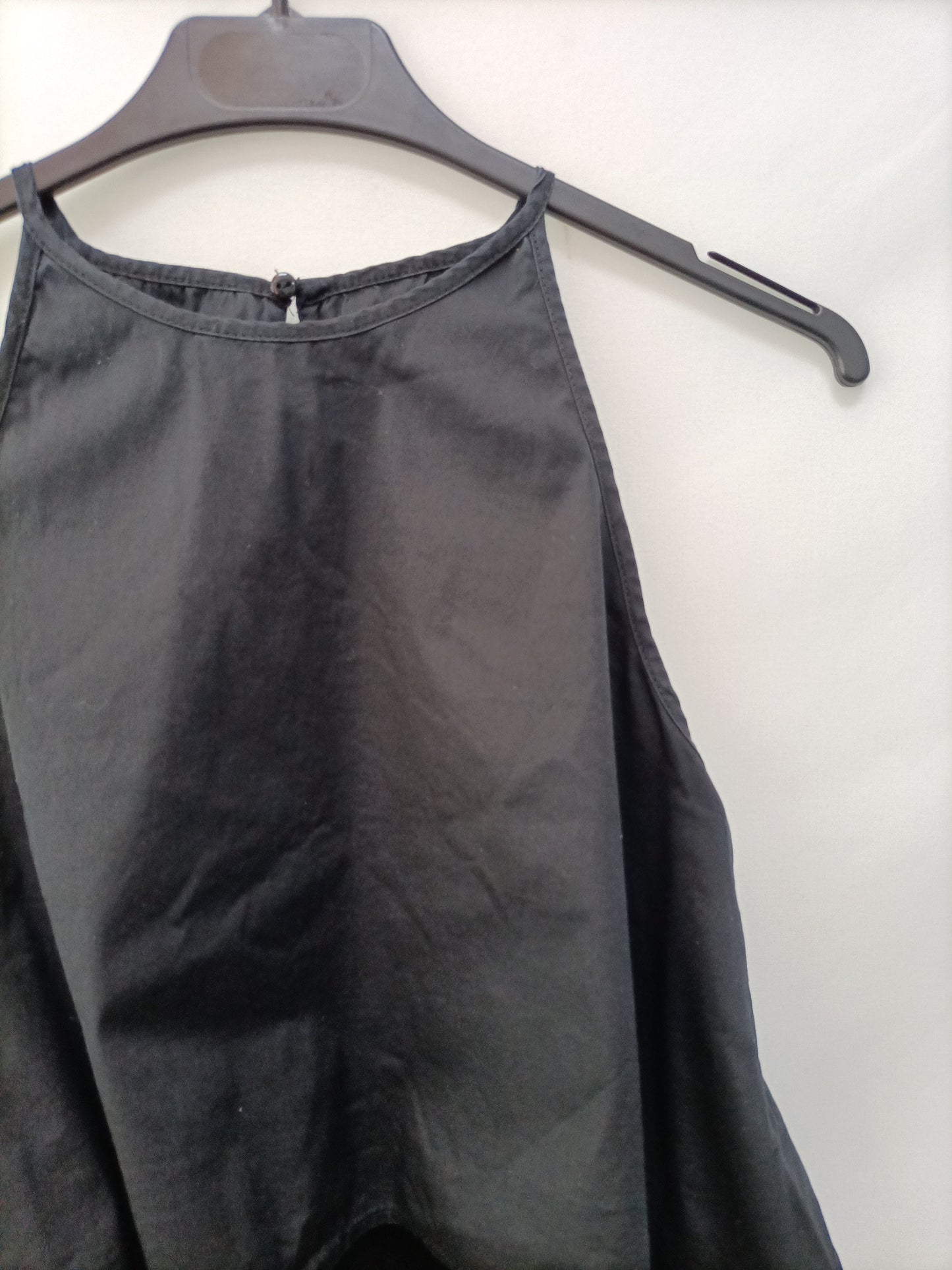 ZARA. Top negro halter T.s